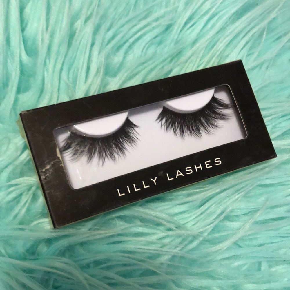LILLY LASHES